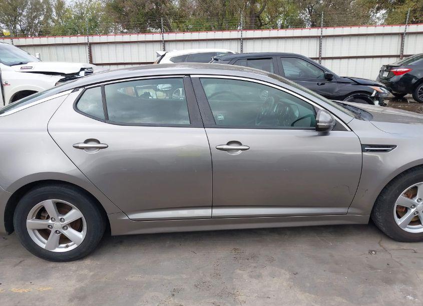 Photo 13 of 2015 Kia Optima LX (VIN 5XXGM4A78FG441338)
