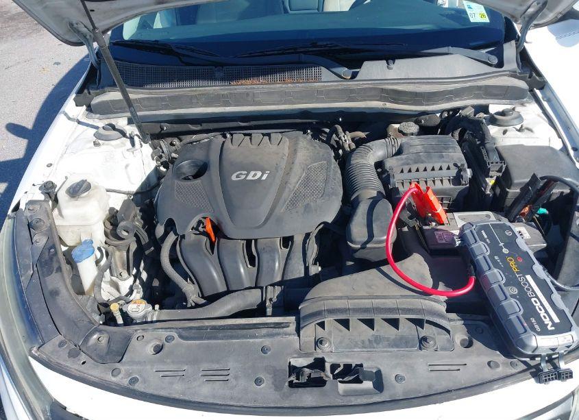 Photo 10 of 2015 Kia Optima LX (VIN 5XXGM4A78FG441470)