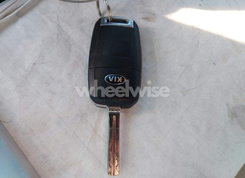 Photo 11 of 2015 Kia Optima LX (VIN 5XXGM4A78FG442537)