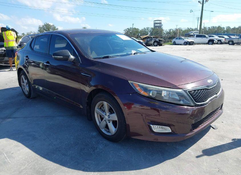 2015 Kia Optima LX (VIN 5XXGM4A78FG445678) main photo