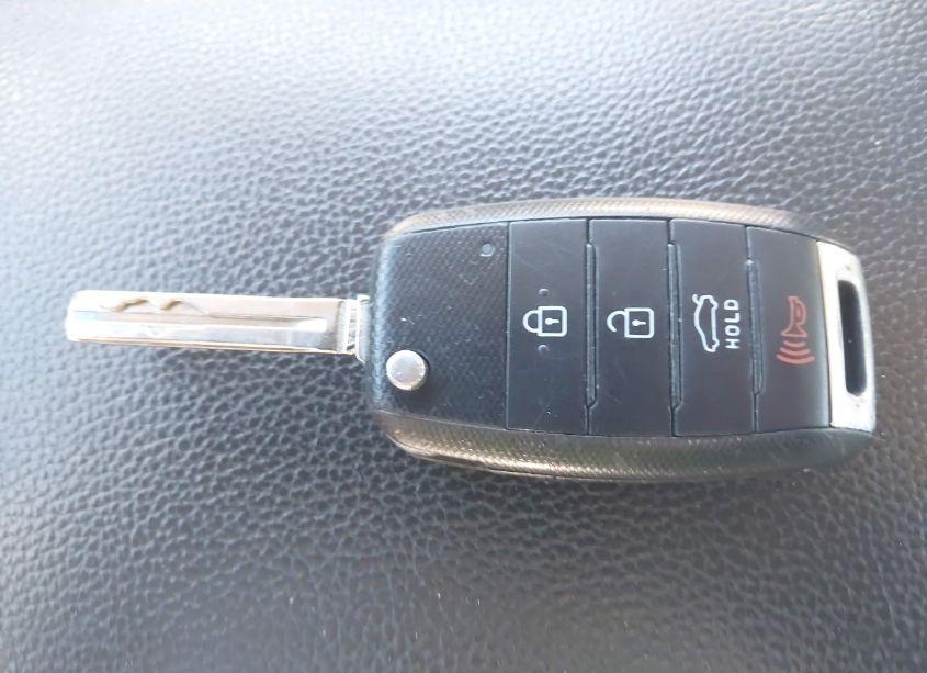 Photo 11 of 2015 Kia Optima LX (VIN 5XXGM4A78FG463646)