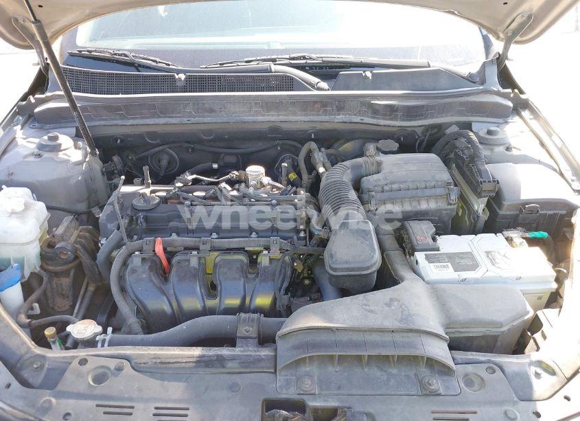 Photo 10 of 2015 Kia Optima LX (VIN 5XXGM4A78FG469124)