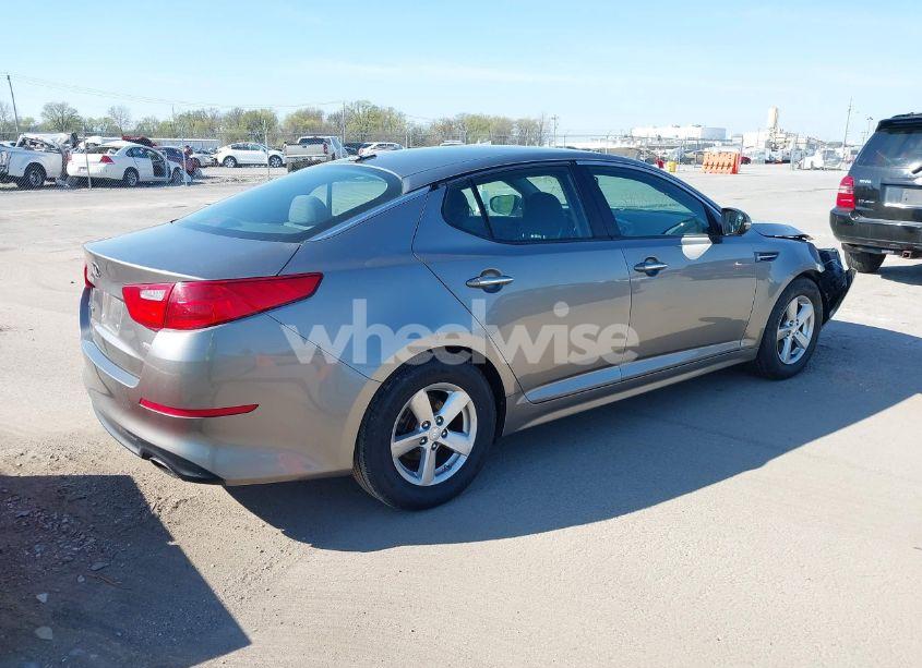 Photo 4 of 2015 Kia Optima LX (VIN 5XXGM4A78FG469124)