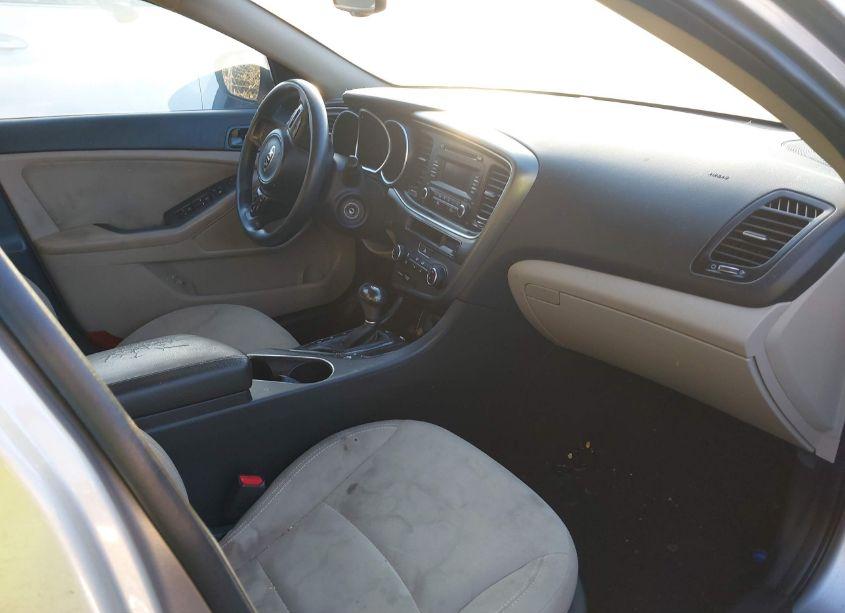 Photo 5 of 2015 Kia Optima LX (VIN 5XXGM4A78FG469415)