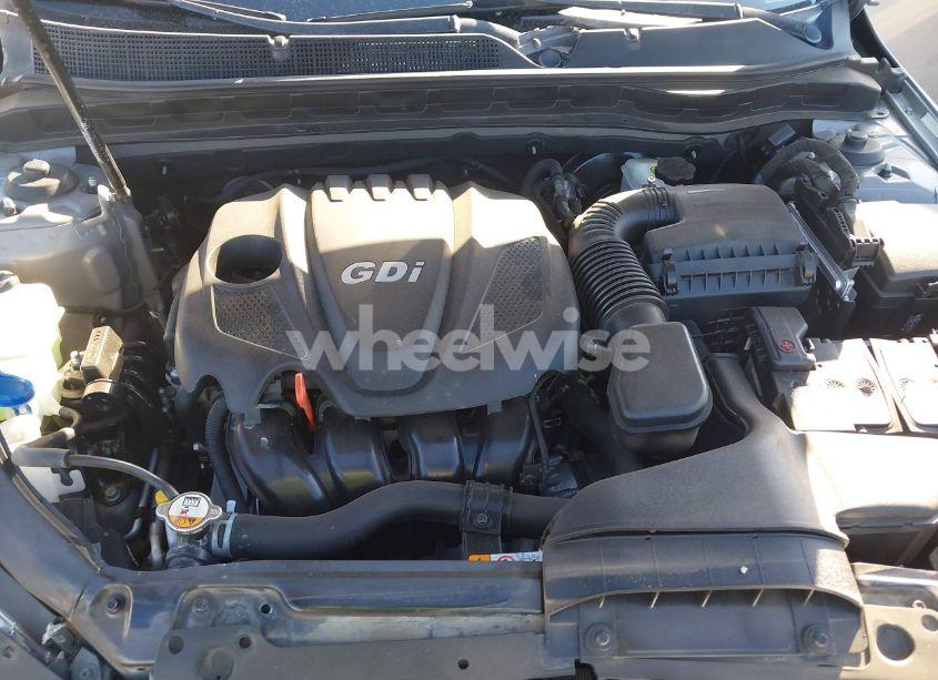 Photo 10 of 2015 Kia Optima LX (VIN 5XXGM4A78FG473769)