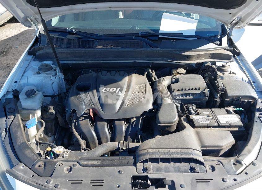 Photo 10 of 2015 Kia Optima LX (VIN 5XXGM4A78FG474162)