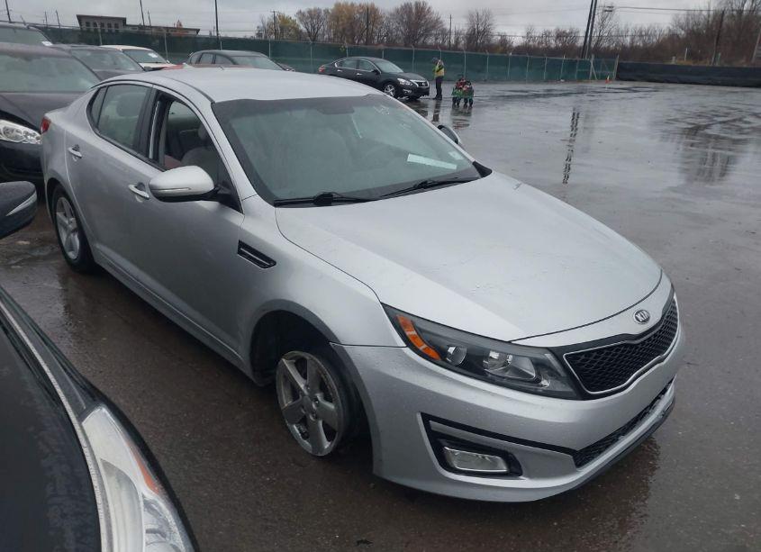 2015 Kia Optima LX (VIN 5XXGM4A78FG489115) main photo