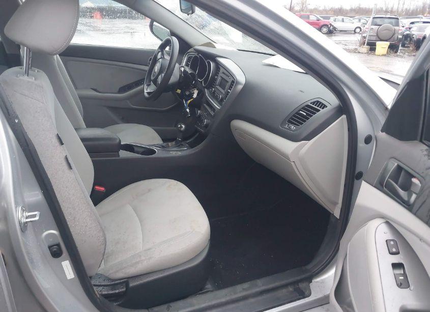 Photo 5 of 2015 Kia Optima LX (VIN 5XXGM4A78FG489115)