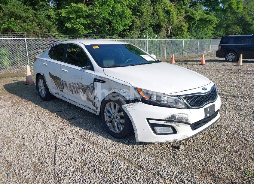 2015 Kia Optima LX (VIN 5XXGM4A78FG506172) main photo