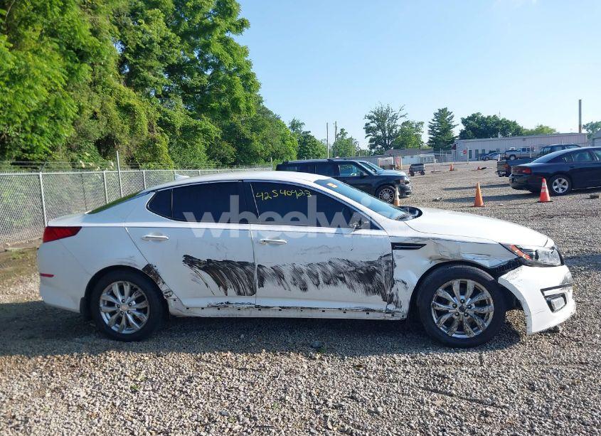 Photo 14 of 2015 Kia Optima LX (VIN 5XXGM4A78FG506172)