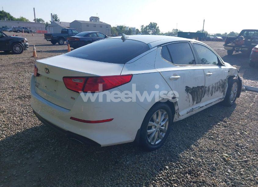 Photo 4 of 2015 Kia Optima LX (VIN 5XXGM4A78FG506172)
