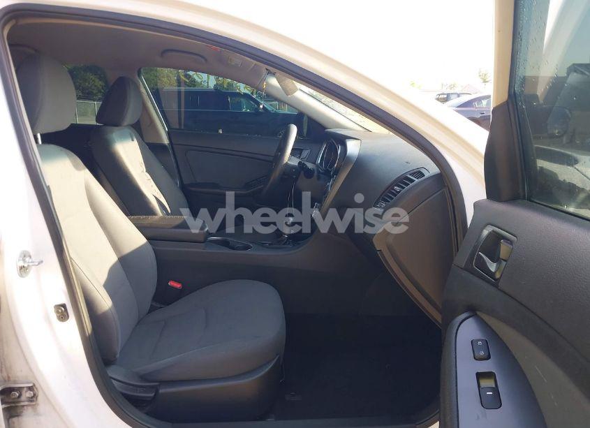 Photo 5 of 2015 Kia Optima LX (VIN 5XXGM4A78FG506172)