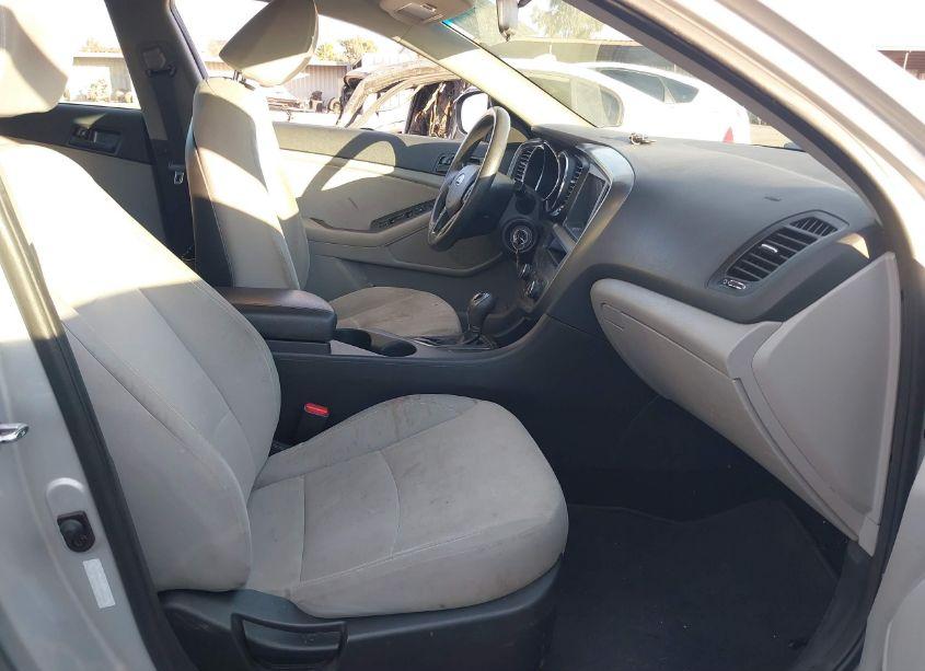 Photo 5 of 2012 Kia Optima LX (VIN 5XXGM4A79CG021826)