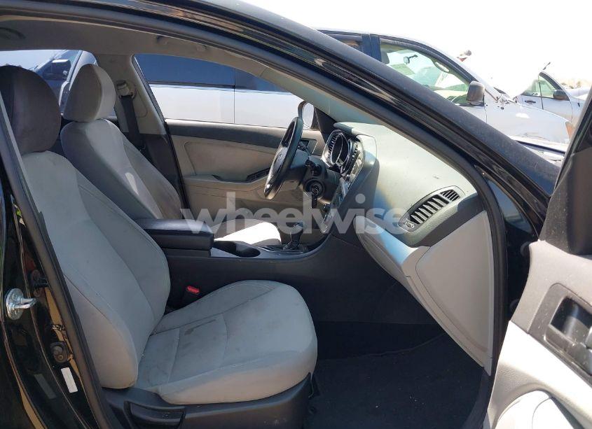 Photo 5 of 2012 Kia Optima LX (VIN 5XXGM4A79CG040070)