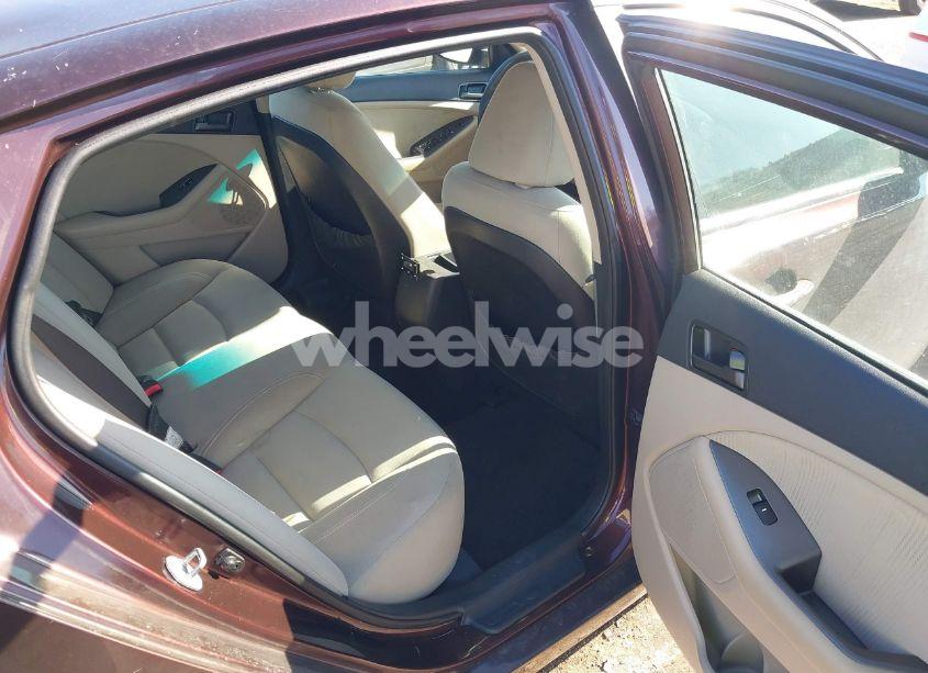 Photo 8 of 2012 Kia Optima LX (VIN 5XXGM4A79CG040893)