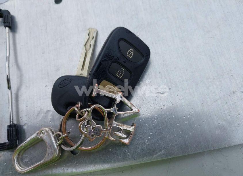 Photo 11 of 2012 Kia Optima LX (VIN 5XXGM4A79CG056267)