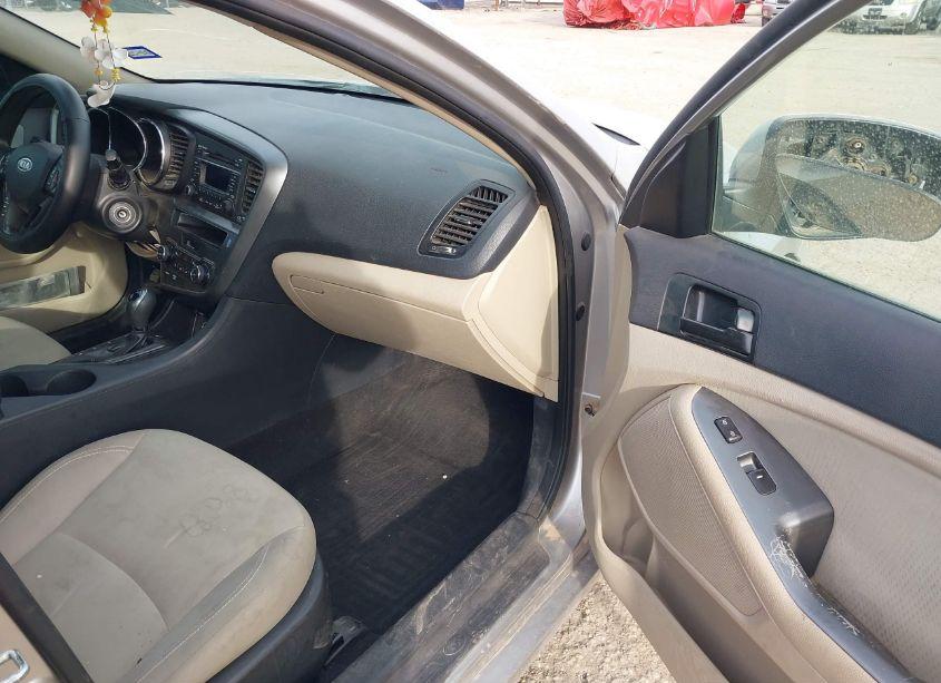 Photo 5 of 2012 Kia Optima LX (VIN 5XXGM4A79CG083324)