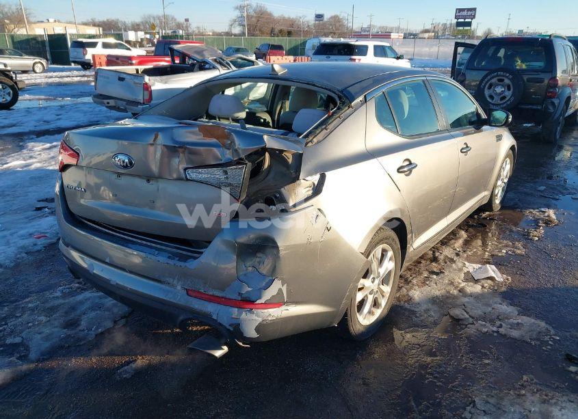 Photo 4 of 2013 Kia Optima LX (VIN 5XXGM4A79DG094504)