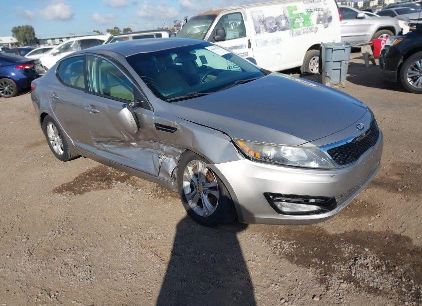 2013 Kia Optima LX (VIN 5XXGM4A79DG156063) main photo