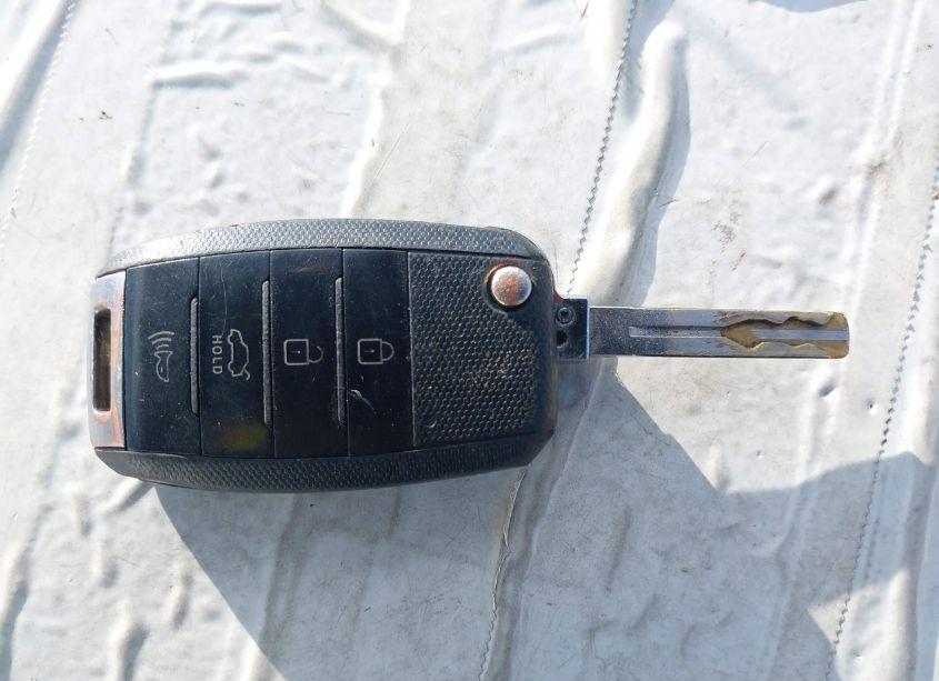 Photo 11 of 2013 Kia Optima LX (VIN 5XXGM4A79DG156063)