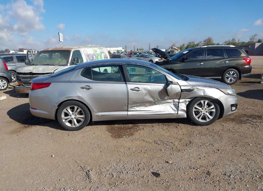 Photo 13 of 2013 Kia Optima LX (VIN 5XXGM4A79DG156063)