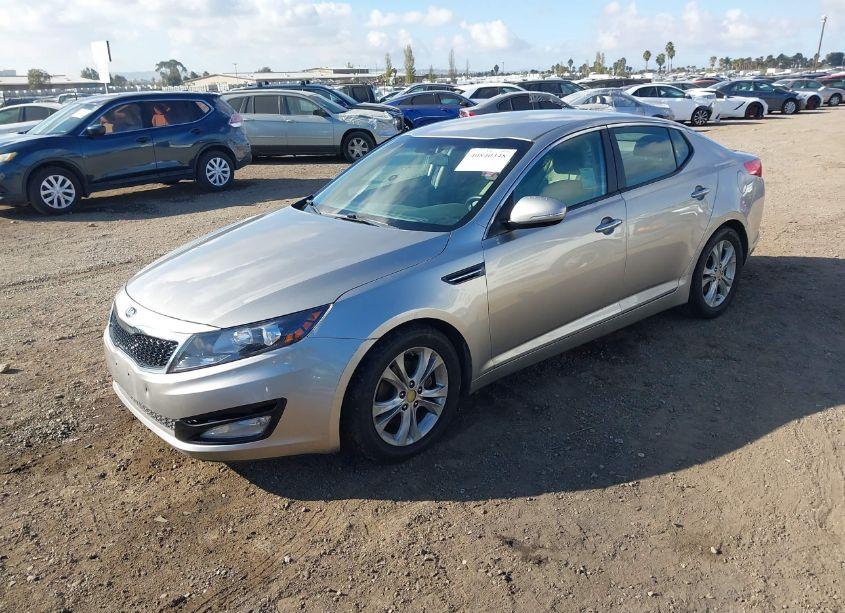 Photo 2 of 2013 Kia Optima LX (VIN 5XXGM4A79DG156063)
