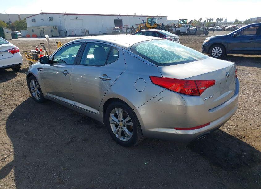 Photo 3 of 2013 Kia Optima LX (VIN 5XXGM4A79DG156063)