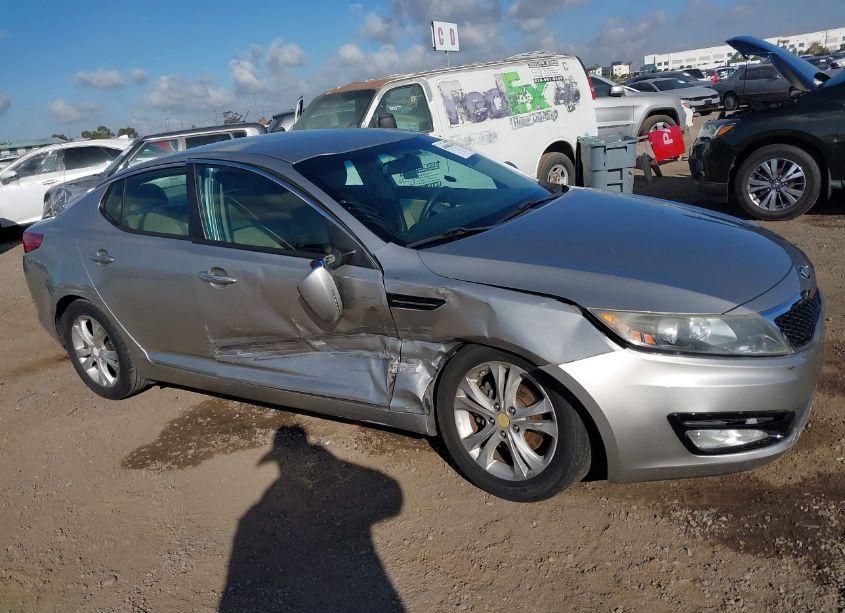 Photo 6 of 2013 Kia Optima LX (VIN 5XXGM4A79DG156063)
