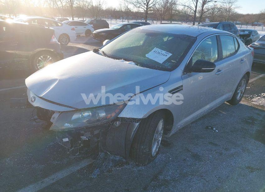 Photo 2 of 2013 Kia Optima LX (VIN 5XXGM4A79DG178936)