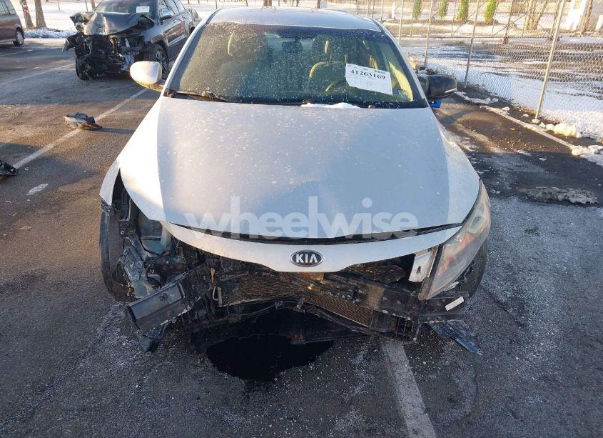 Photo 6 of 2013 Kia Optima LX (VIN 5XXGM4A79DG178936)