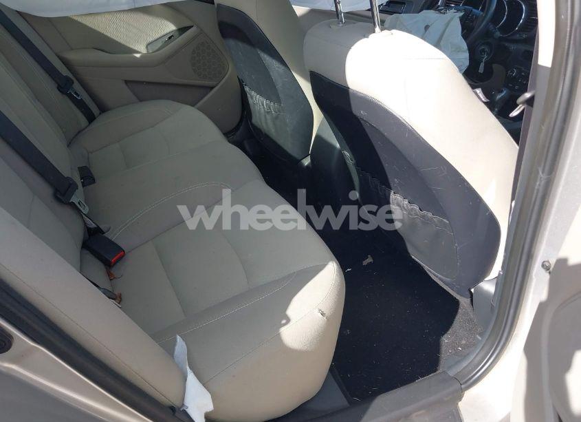 Photo 8 of 2013 Kia Optima LX (VIN 5XXGM4A79DG179150)