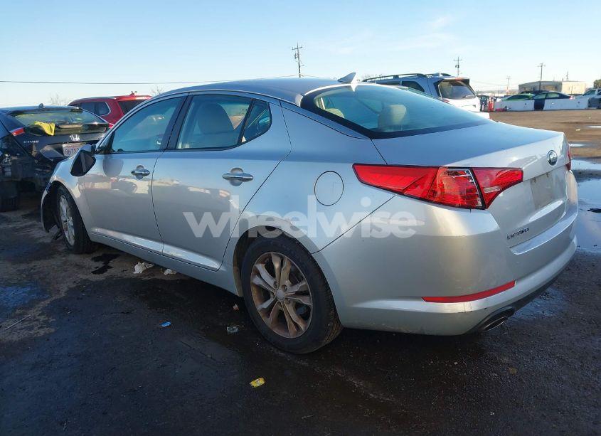 Photo 3 of 2013 Kia Optima LX (VIN 5XXGM4A79DG182632)