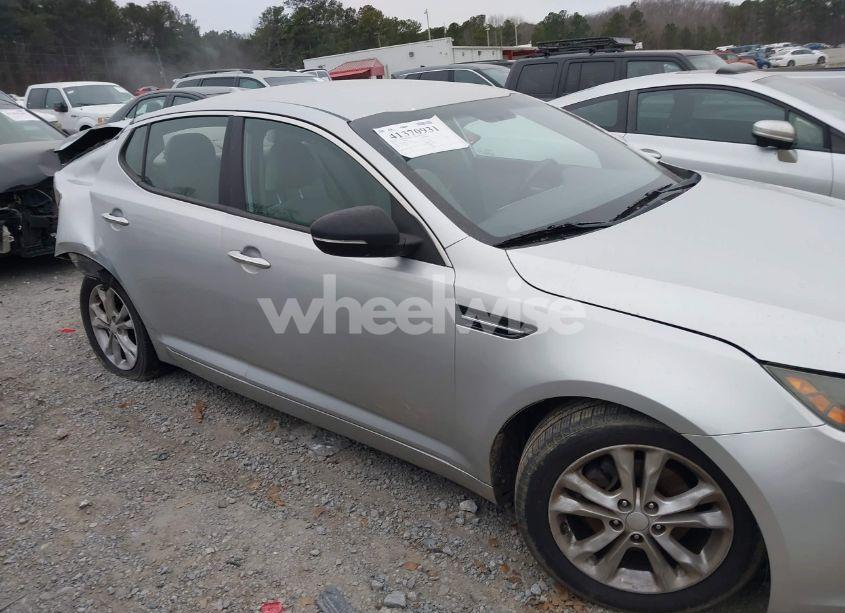 Photo 13 of 2013 Kia Optima LX (VIN 5XXGM4A79DG224247)