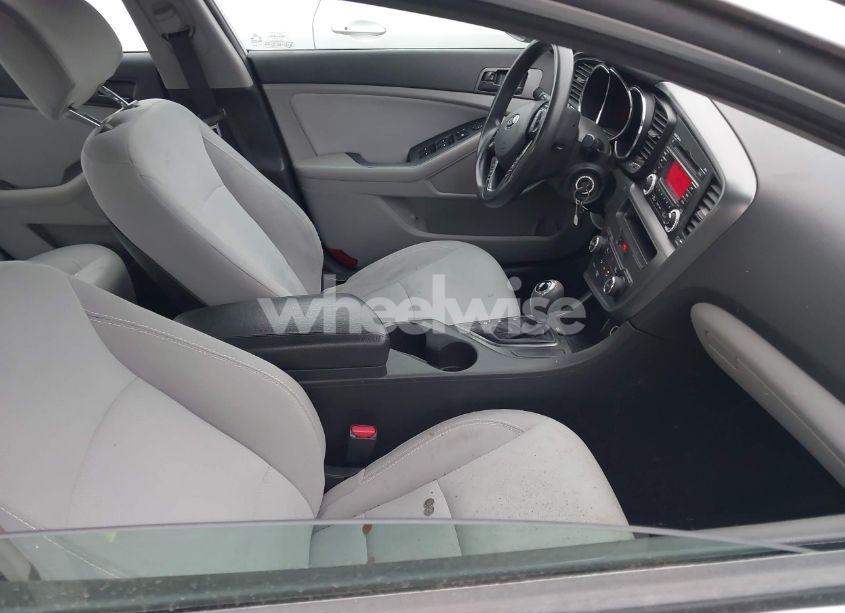 Photo 5 of 2013 Kia Optima LX (VIN 5XXGM4A79DG224247)