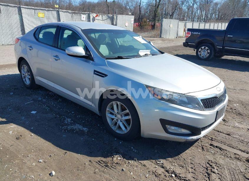 2013 Kia Optima LX (VIN 5XXGM4A79DG233787) main photo