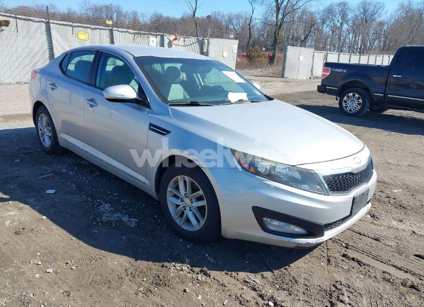 Photo 3 of 2013 Kia Optima LX (VIN 5XXGM4A79DG233787)