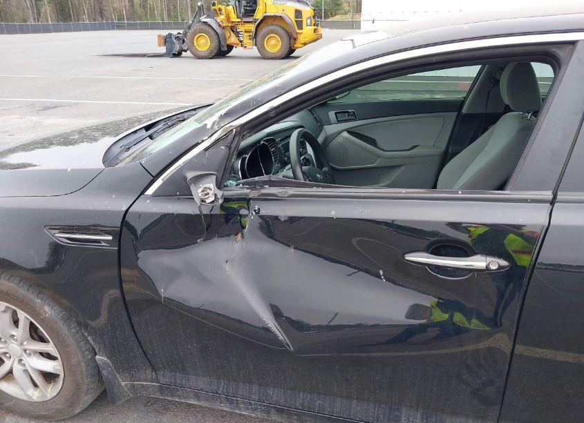 Photo 6 of 2013 Kia Optima LX (VIN 5XXGM4A79DG234180)