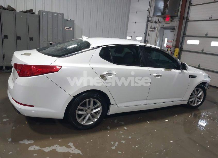 Photo 13 of 2013 Kia Optima LX (VIN 5XXGM4A79DG239508)