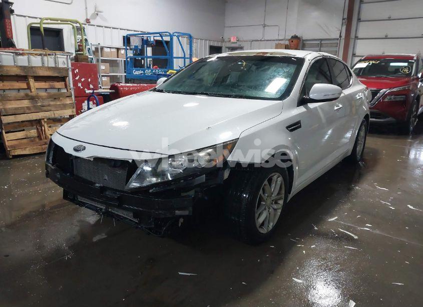 Photo 2 of 2013 Kia Optima LX (VIN 5XXGM4A79DG239508)