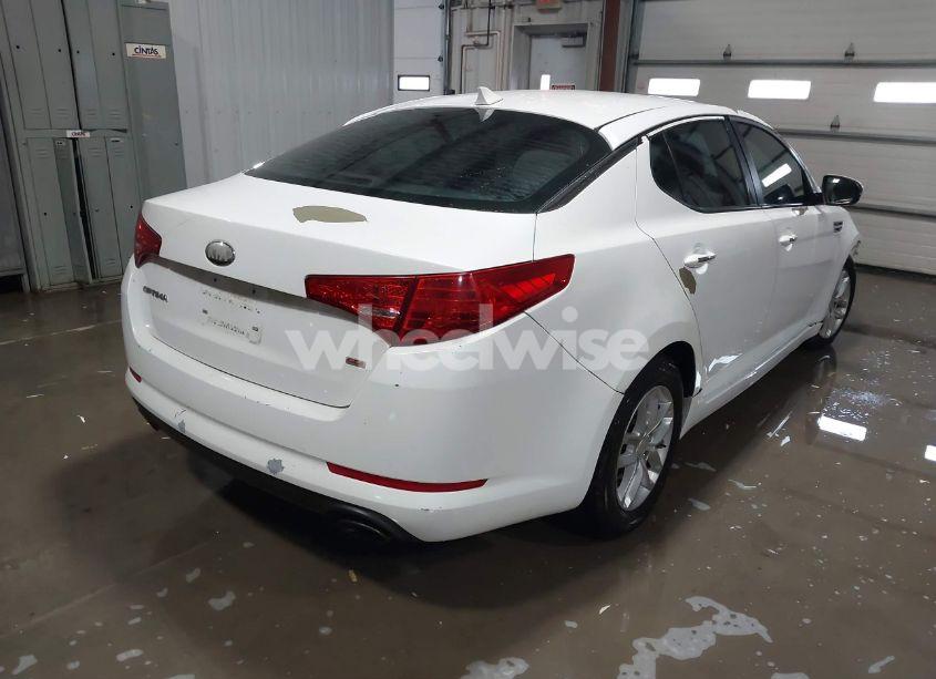 Photo 4 of 2013 Kia Optima LX (VIN 5XXGM4A79DG239508)