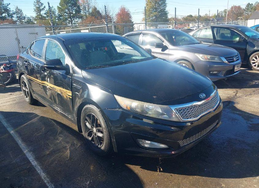 2013 Kia Optima LX (VIN 5XXGM4A79DG240609) main photo