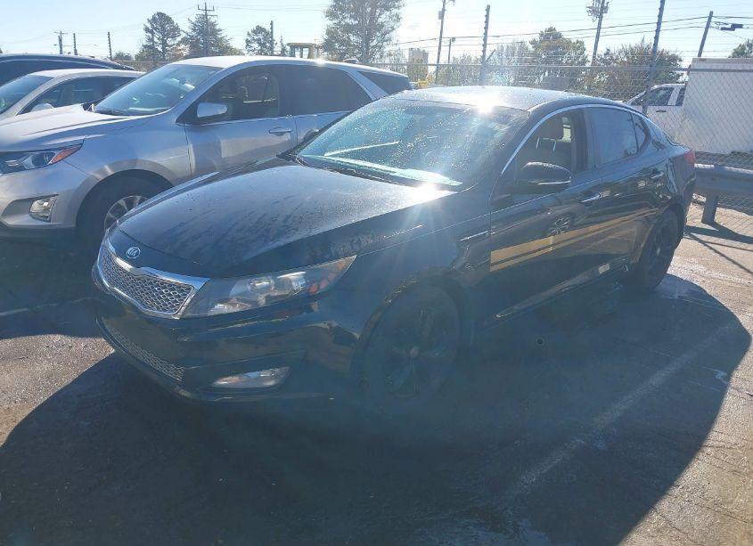 Photo 2 of 2013 Kia Optima LX (VIN 5XXGM4A79DG240609)