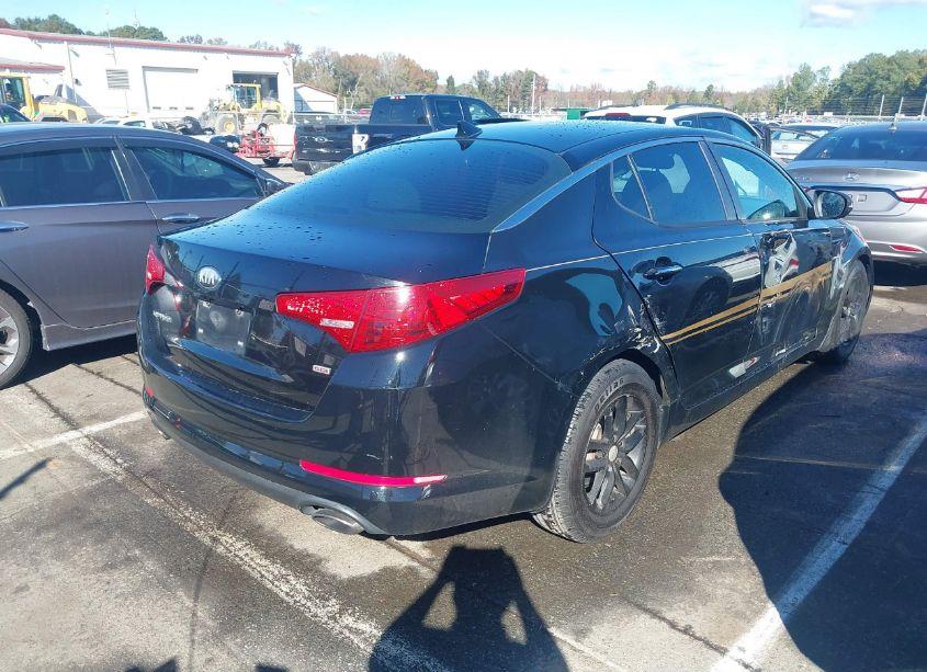 Photo 4 of 2013 Kia Optima LX (VIN 5XXGM4A79DG240609)
