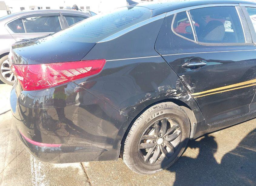 Photo 6 of 2013 Kia Optima LX (VIN 5XXGM4A79DG240609)