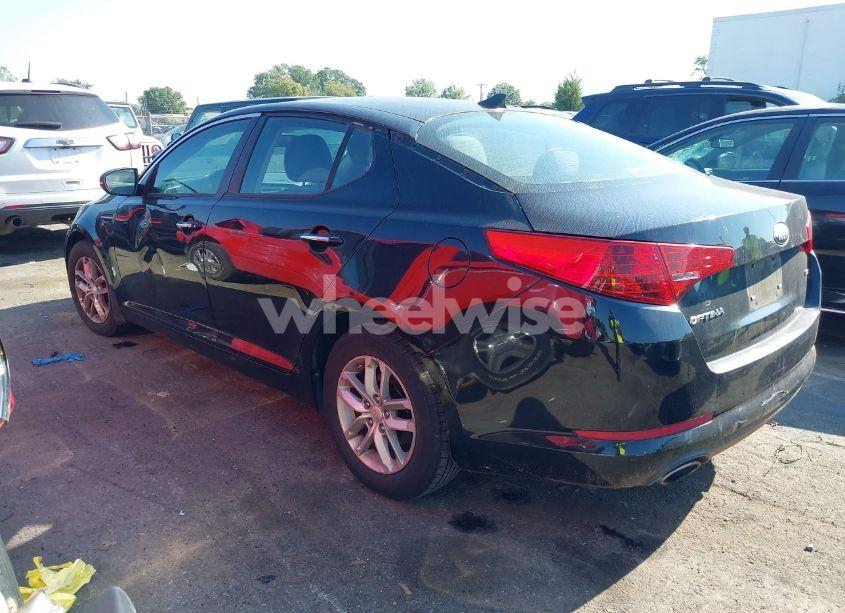 Photo 3 of 2013 Kia Optima LX (VIN 5XXGM4A79DG249732)
