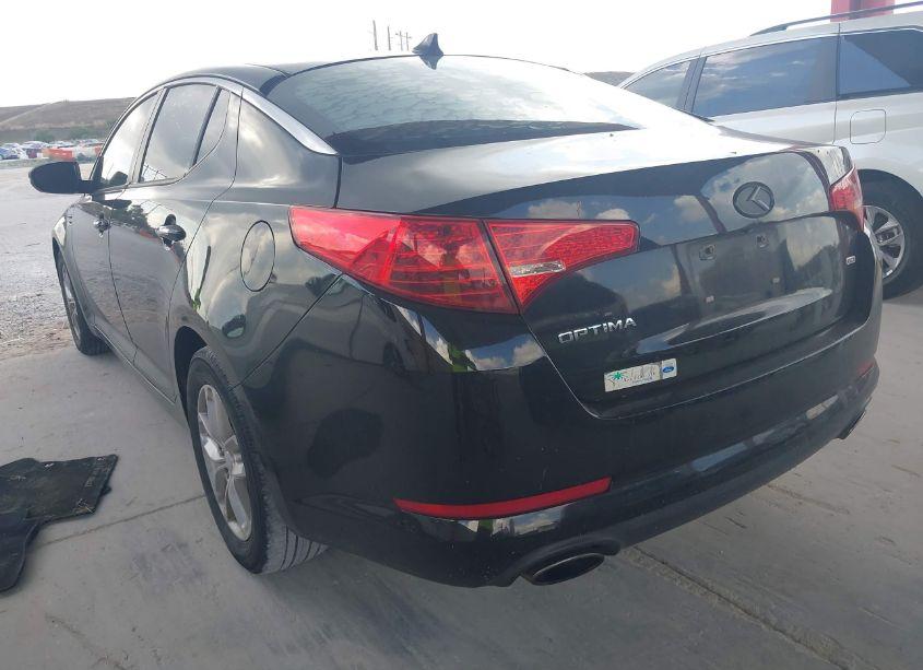 Photo 3 of 2013 Kia Optima LX (VIN 5XXGM4A79DG250766)