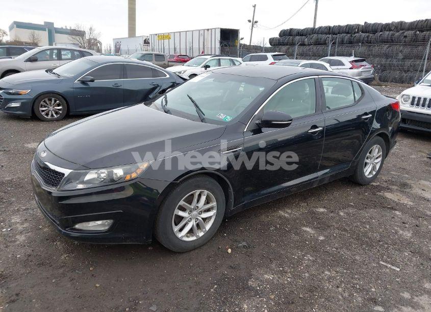 Photo 2 of 2013 Kia Optima LX (VIN 5XXGM4A79DG257197)