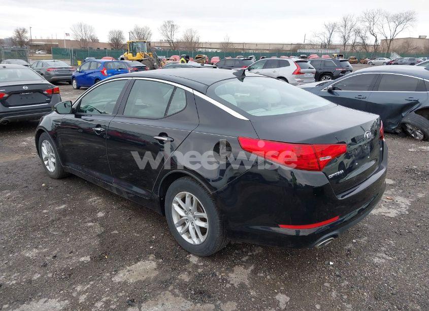 Photo 3 of 2013 Kia Optima LX (VIN 5XXGM4A79DG257197)