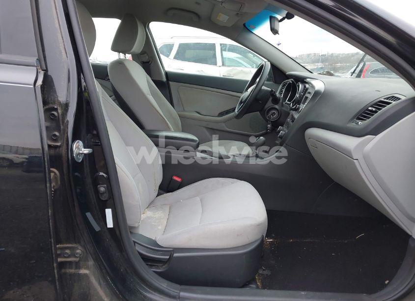 Photo 5 of 2013 Kia Optima LX (VIN 5XXGM4A79DG257197)