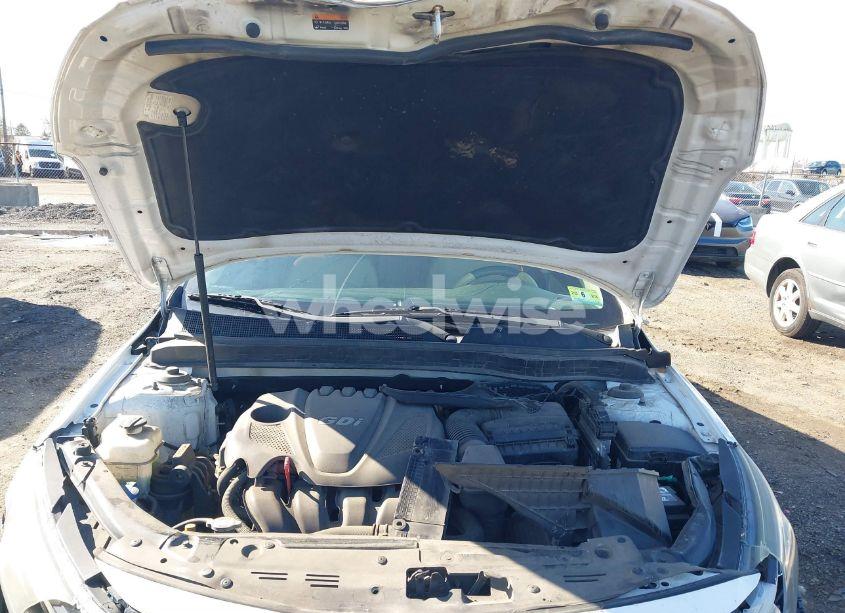 Photo 10 of 2014 Kia Optima LX (VIN 5XXGM4A79EG324303)